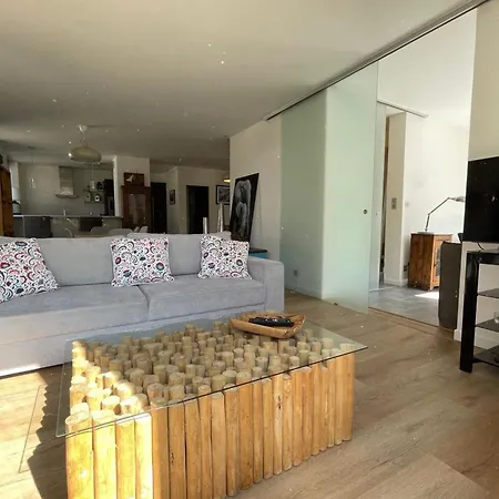Daisy Furnished Flat Apartment